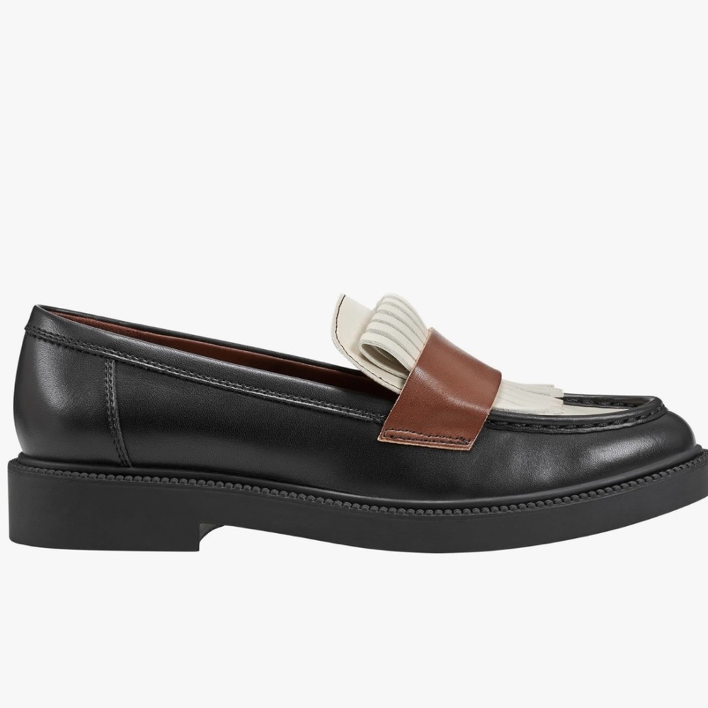 Women’s Calixy Loafers size 7 NWT